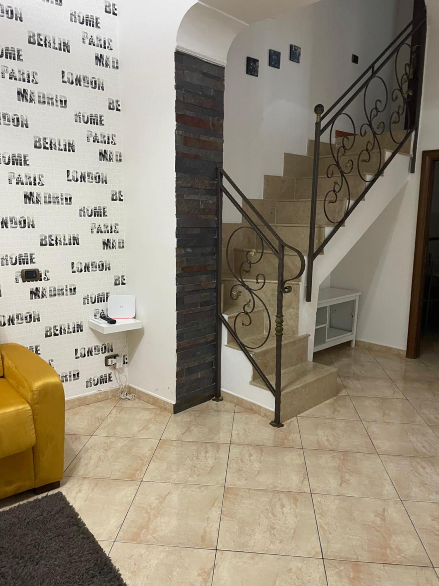 Dimora De Curtis Apartment Napoli Bagian luar foto